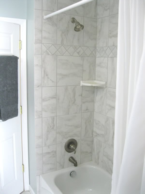 picture of Tiled Tub/Shower