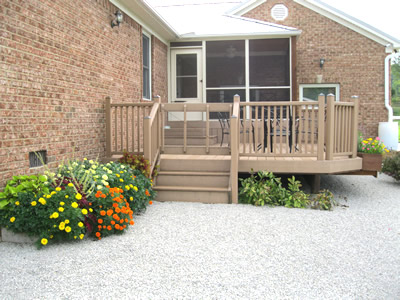 picture of deck and flowers